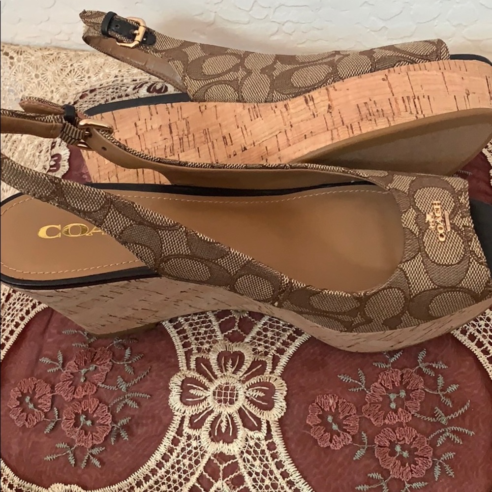 Coach wedges - Picture 3 of 3